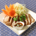 料理メニュー写真&nbsp;コームヤーン(タイ風焼豚)