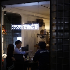 TWOFACE トゥーフェイスの雰囲気1