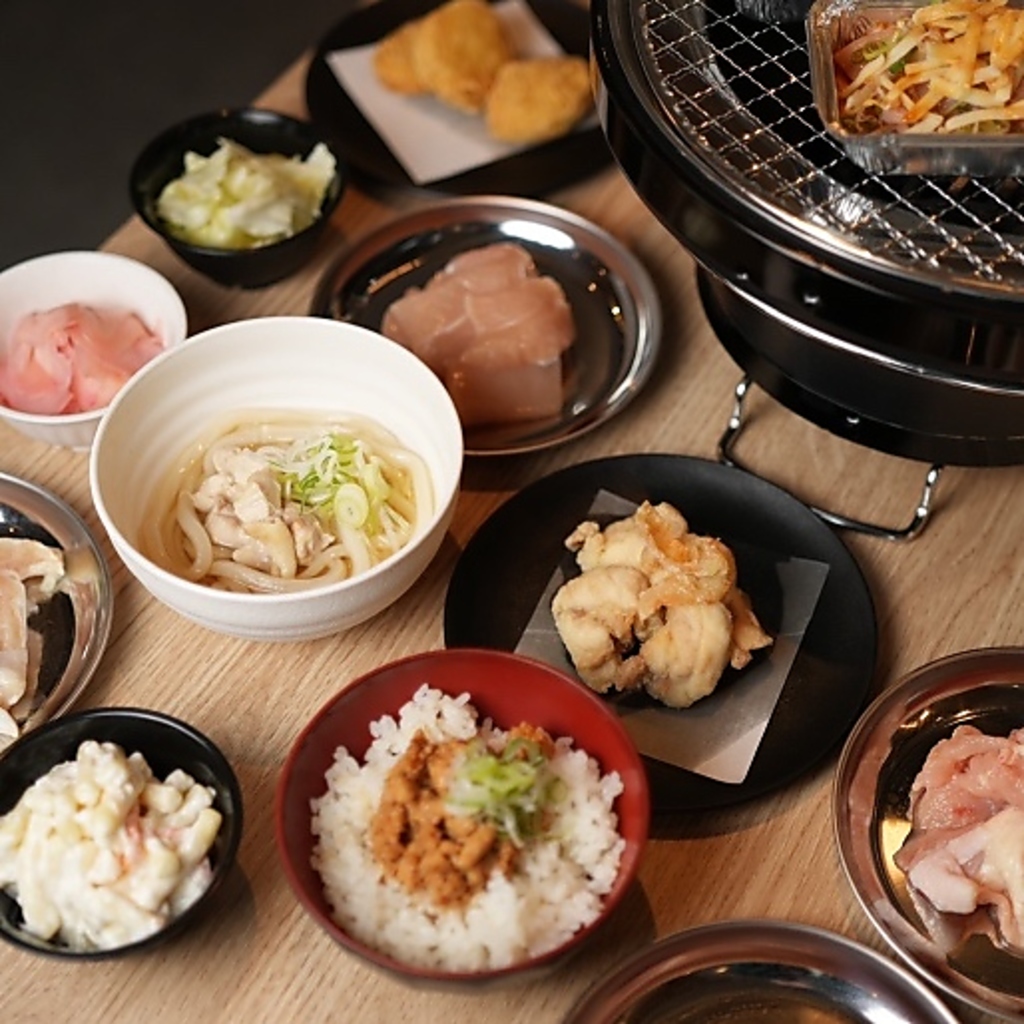 アルコール飲み放題付き食べ飲み放題コースは5000円(税込)で♪