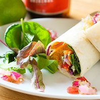 【SPCIALTY ROLL TACOS・名物 手巻き de タコス】