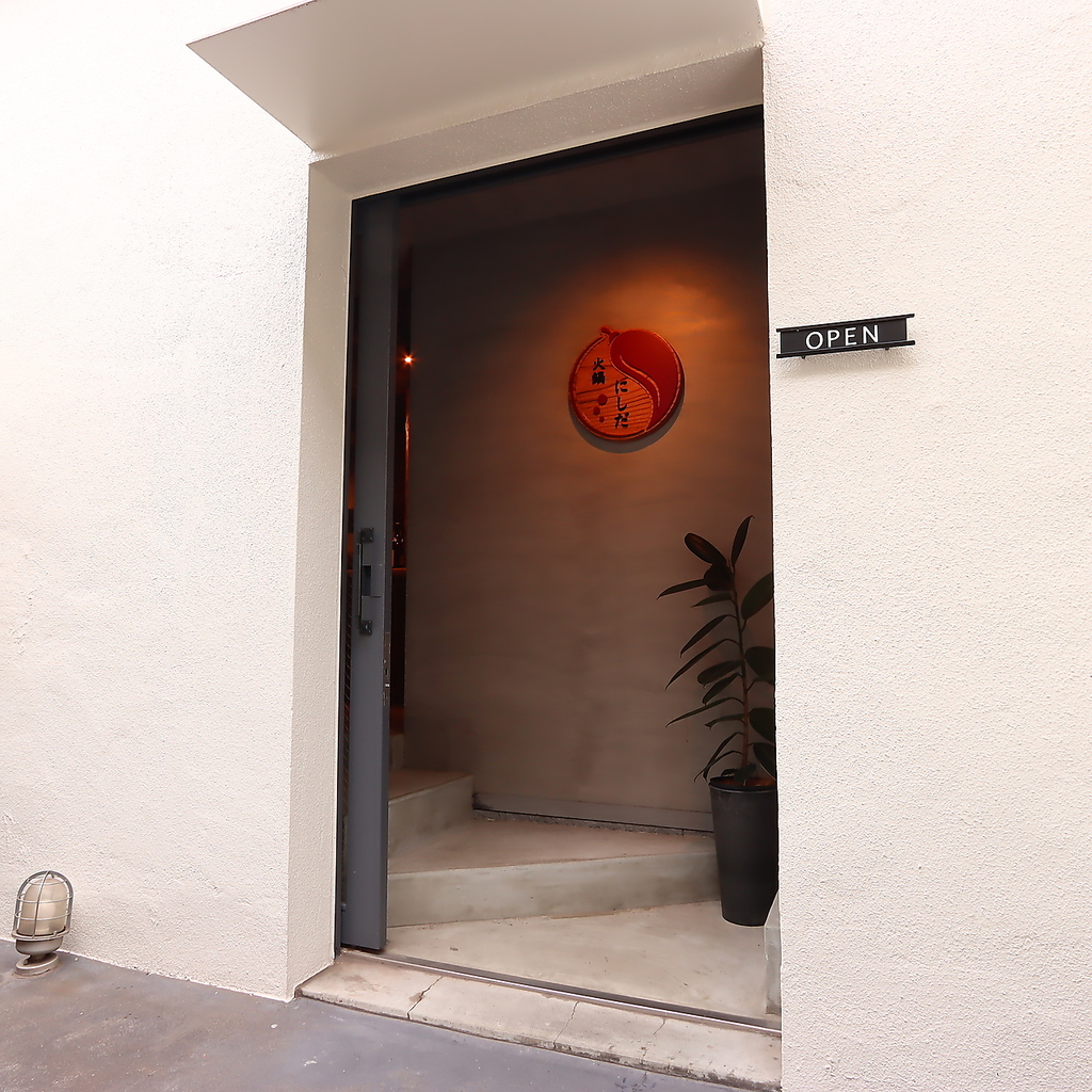 店内は隠れ家的雰囲気◎デートや接待、特別な日にも！