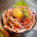 料理メニュー写真&nbsp;桜ユッケ(Raw horse meat with egg)/和牛ユッケ(Raw Wagyu beef with egg)