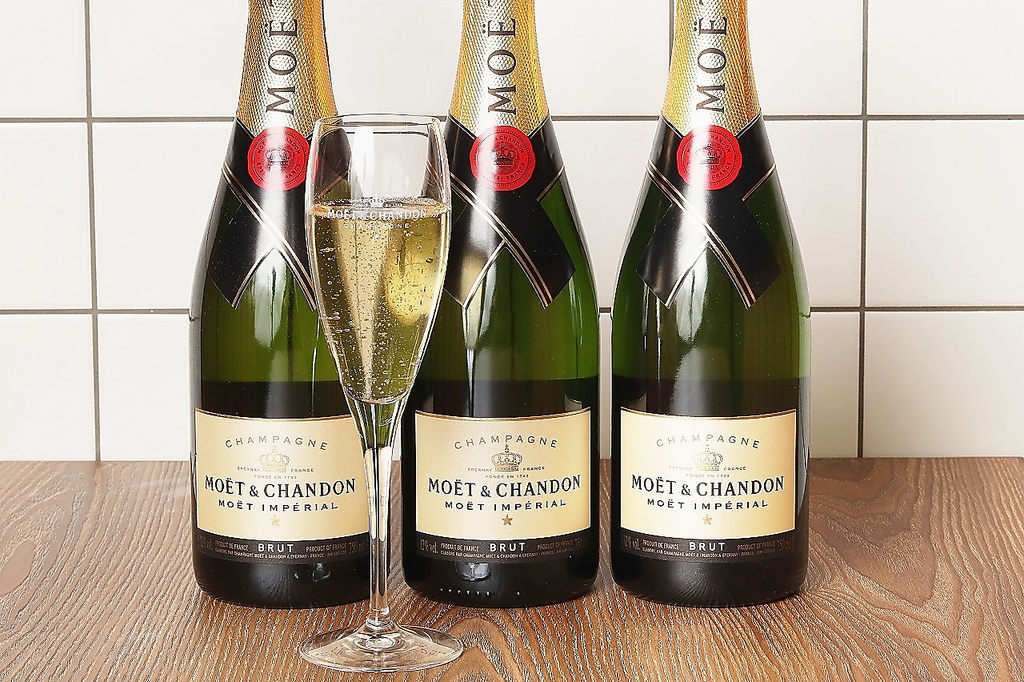 シャンパン付き飲み放題「フリーフロー」もご用意しております！シャンパン好きなら超お得です