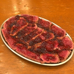豪快！馬肉のタタキ