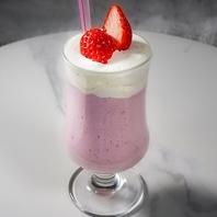 年中楽しめるこだわりのフルーツパフェをご賞味あれ♪