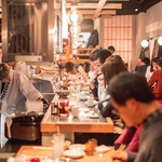 本場の串カツ×鉄板焼きが自慢のハイブリッド大衆酒場！