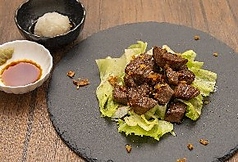 神戸牛サイコロステーキ 赤身モモ肉 100g