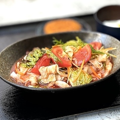 冷やし豚しゃぶトマトサラダびゃんびゃん麺
