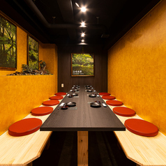 【6～10名様個室】記念日やお祝いに最適な落ち着いた個室空間で、贅沢な料理とお酒を心ゆくまで楽しめます。