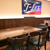 店内にはモニターを設置しており、スポーツ観戦をお楽しみいただけます。美味しい料理とお酒を片手にご友人やお客様同士で交流しながら、楽しいひとときをお過ごしください！