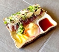 料理メニュー写真 薬味たっぷり！鰹のタタキポン酢
