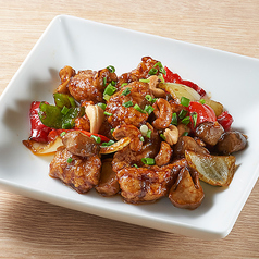 鶏肉のカシューナッツ炒めStir-fried Grilled Chicken with Cashew Nuts