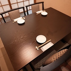 完全個室は1室のみ。人気のお席ですのでご予約はお早めに！3名様までご利用いただけます。ビジネスシーン、接待、会食など、大切な方とのお食事におすすめ、