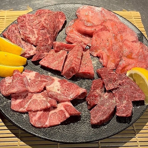 大久保駅徒歩3分◆店主が自ら目利きした日本各地の5等級和牛をご提供しております