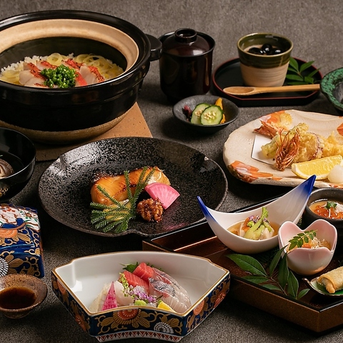 心ほどける和のひととき。静かで落ち着いた空間で旬を味わう会席料理。