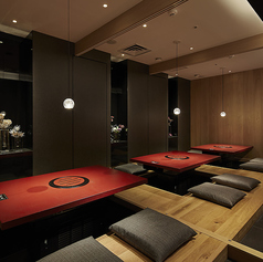 お食事会や宴会などのビジネスシーンから、ご家族のお祝いなど様々なシチュエーションでご利用いただけます。