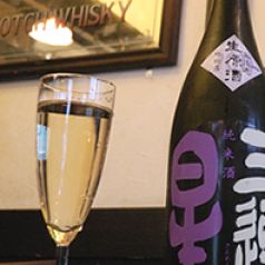 常時20種類以上。全国各地の日本酒