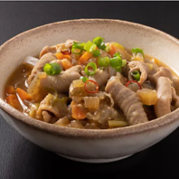 新鮮肉と深谷ネギ香る自慢のもつ煮