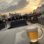 夕暮れ時の冷えた最高のビールをご用意しております