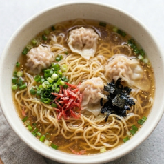 自家製ワンタン麺(並盛)