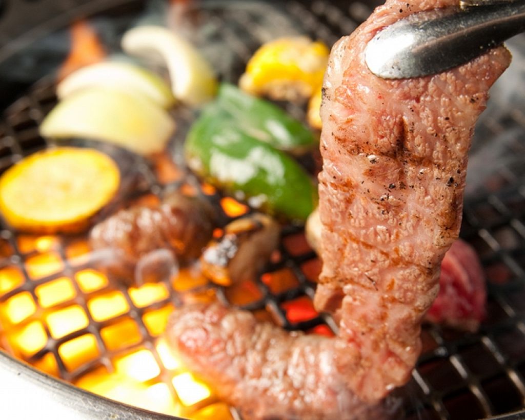 炭火焼だからこそ実現できる味があります。短時間でムラなくおいしい焼き加減♪