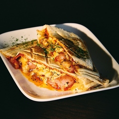 ウィンナーチーズホットサンド