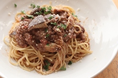 アンガス牛赤ワイン煮込みの特製ミートソース