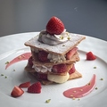 料理メニュー写真&nbsp;苺とアールグレイクリームのミルフィーユ
