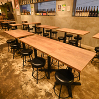 落ち着いた雰囲気の中、じっくりとお食事を楽しめる空間