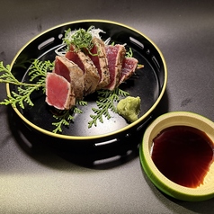 マグロの炭火炙り刺し 100g