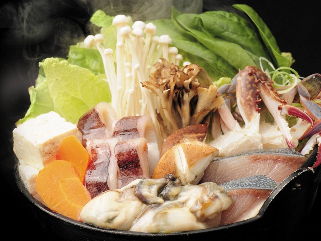 お鍋のシーズン到来～☆新鮮な魚介で作るちゃんこ鍋！