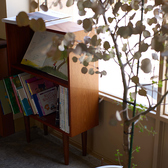 雑誌やお子様向けの絵本も取り揃えております