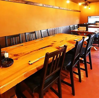 ゆったり広々としたテーブル席をご用意♪