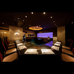 瀬戸内の雰囲気を楽しめる生簀を前にお料理を