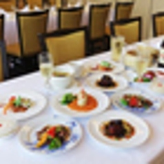 中華料理 頤和園 いわえん 博多駅前店の特集写真