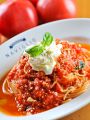 料理メニュー写真 糸引きモッツァレッラと完熟トマトソースのスパゲッティー