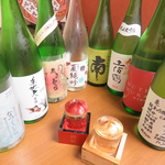 お魚料理との相性のいい土佐の地酒をご堪能いただけます。お刺身や焼き物と一緒にいかがでしょうか？