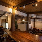 開放的な雰囲気の中で、季節の移ろいを感じながら友人や家族との特別な時間をお過ごしください。