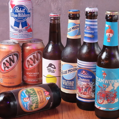 厳選クラフトビールなど、幅広い種類のお酒が充実！