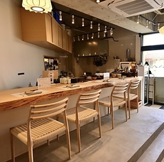 【カウンター　1名様】お一人様から少人数でのご利用にぴったり！雰囲気の良い空間で、気軽にサク飲みを満喫♪