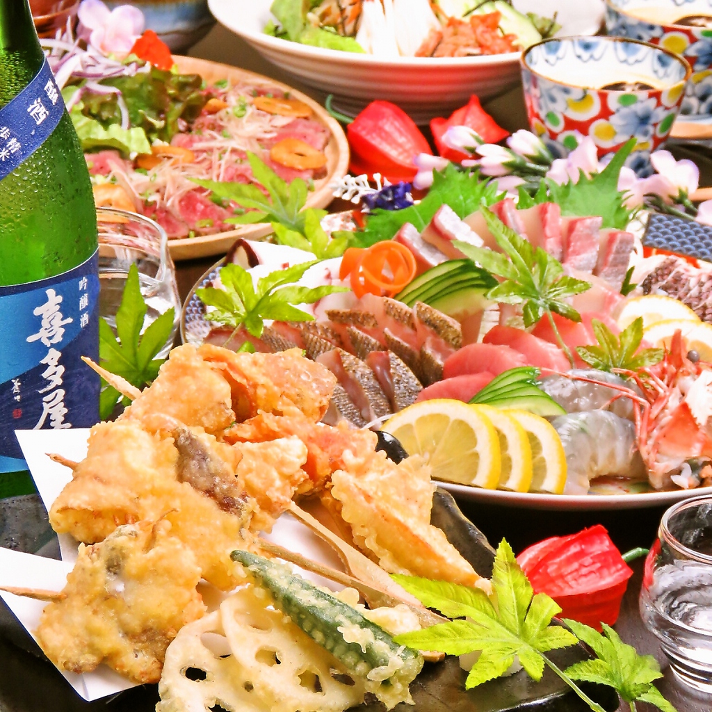 魚串の天ぷらや豪華刺盛がついた2時間飲み放題付コース(全7品)5500円！