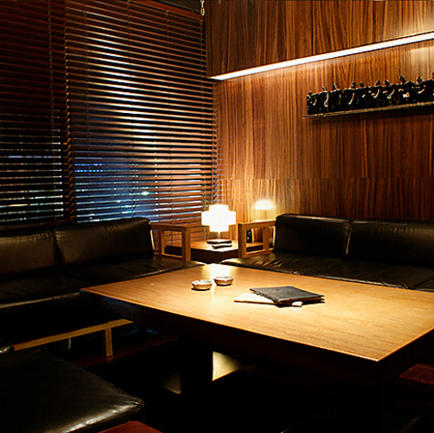 THE NIKKA BAR UjbJo[