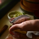 当店には駐車場のご用意がございませんが、近隣に複数のコインパーキングがございます。お車でも安心してご来店いただけます。