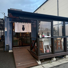 【テラス席】心地よい外の空気を感じながら、お食事ができるお席です。前が公園なので開放感◎ワンちゃんの同伴もOK!