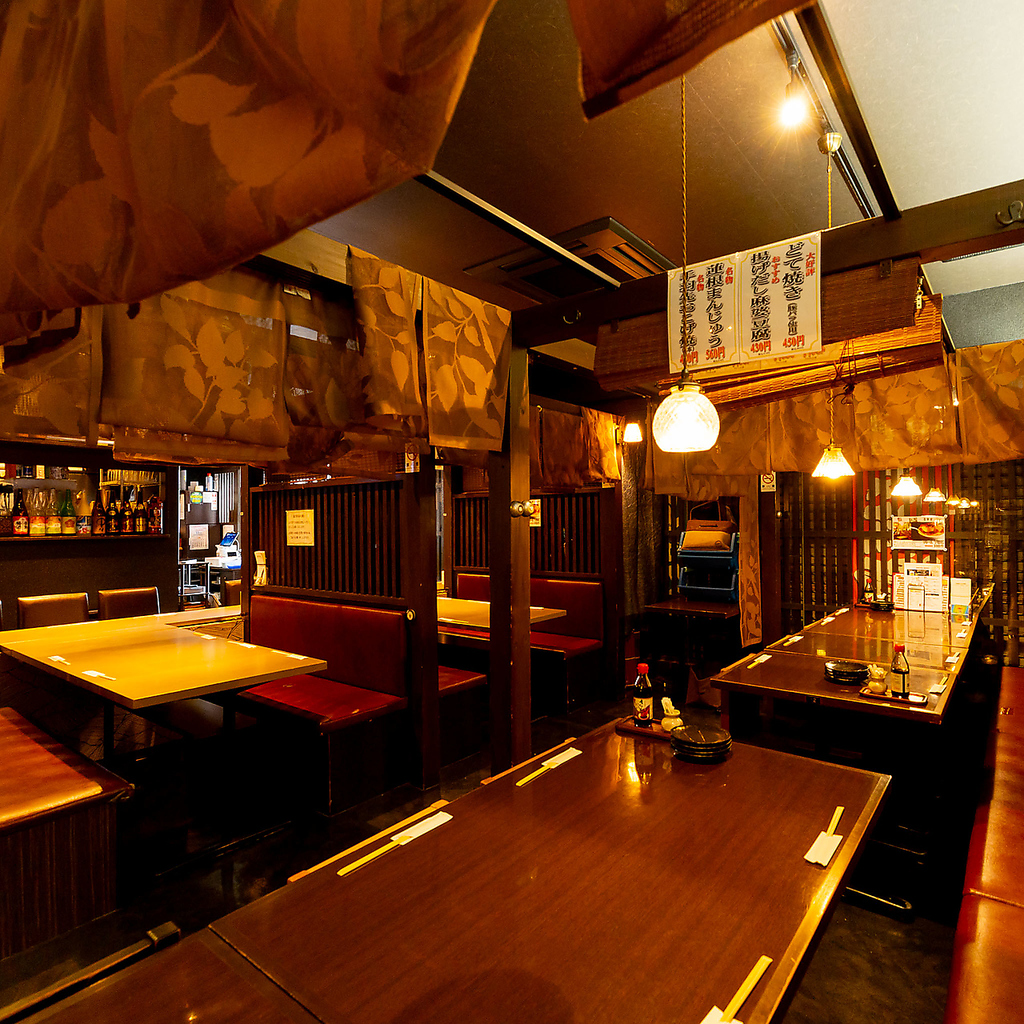 10名迄のテーブルは仕事帰りの突発的な飲み会などに最適！最大20名迄OK！