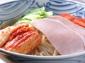 料理メニュー写真 冷麺（韓国冷麺）