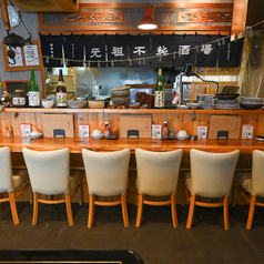 店主と気軽に話せる人気のカウンター席です♪