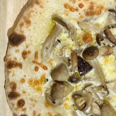 5種のキノコピッツァ
