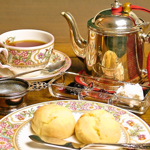 紅茶と英国菓子の店◎ランチや手作りお菓子。ゆったりしたお時間をお過ごしください。