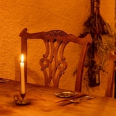 藤沢駅から徒歩5分の好立地!落ち着いた路地裏に佇む、大人の隠れ家のような空間です。お仕事帰りにもお気軽に。